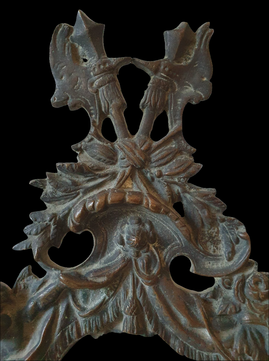 Victorian embossed frame - Patinated bronze - Mid 19th century