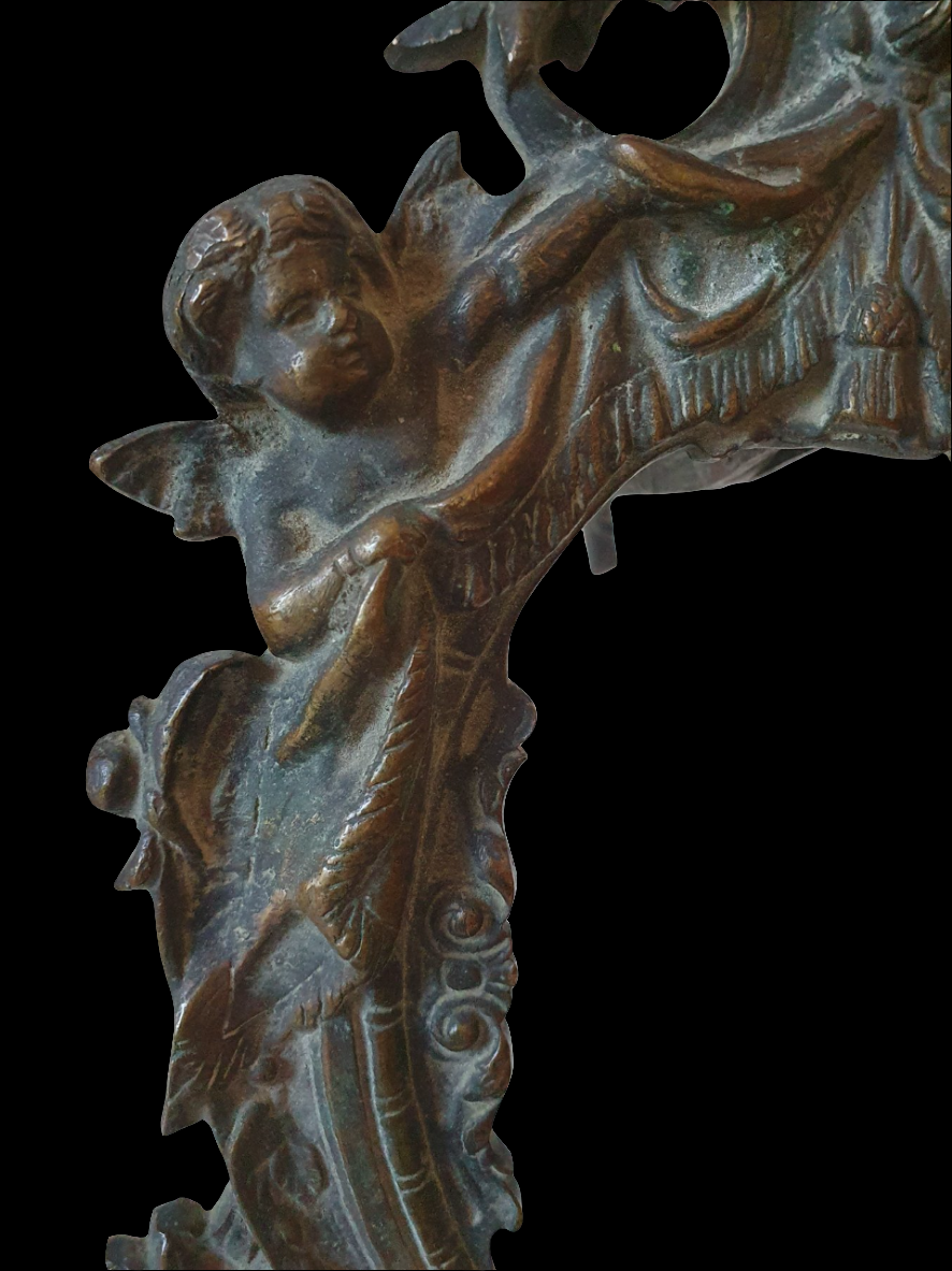 Victorian embossed frame - Patinated bronze - Mid 19th century