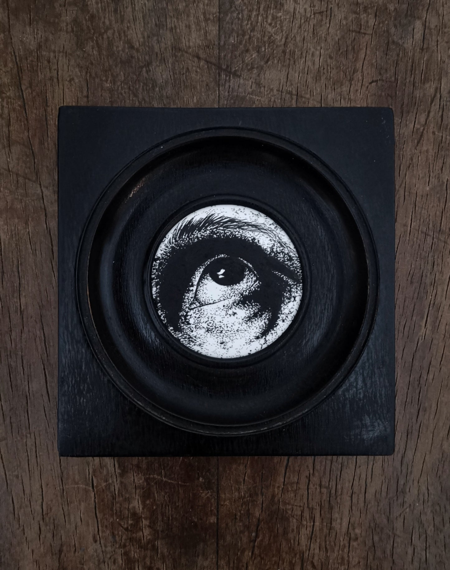 L'œil superstitieux XII